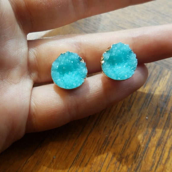 NWOT Light Blue Gold Plated Druzy Studs - Picture 5 of 8